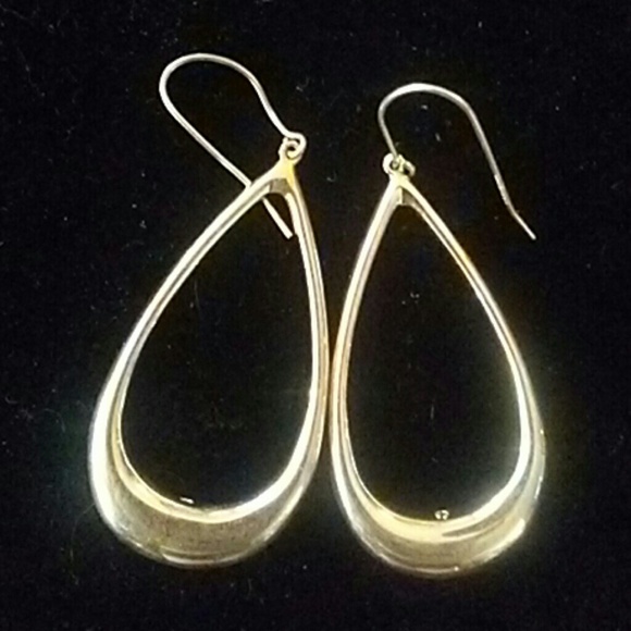 Jewelry - VTG SILVER EARRINGS NWT
